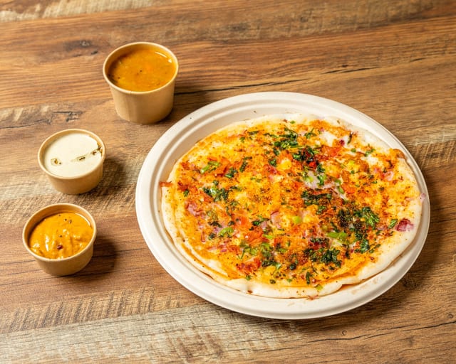 Onion Chilli Uthappam.